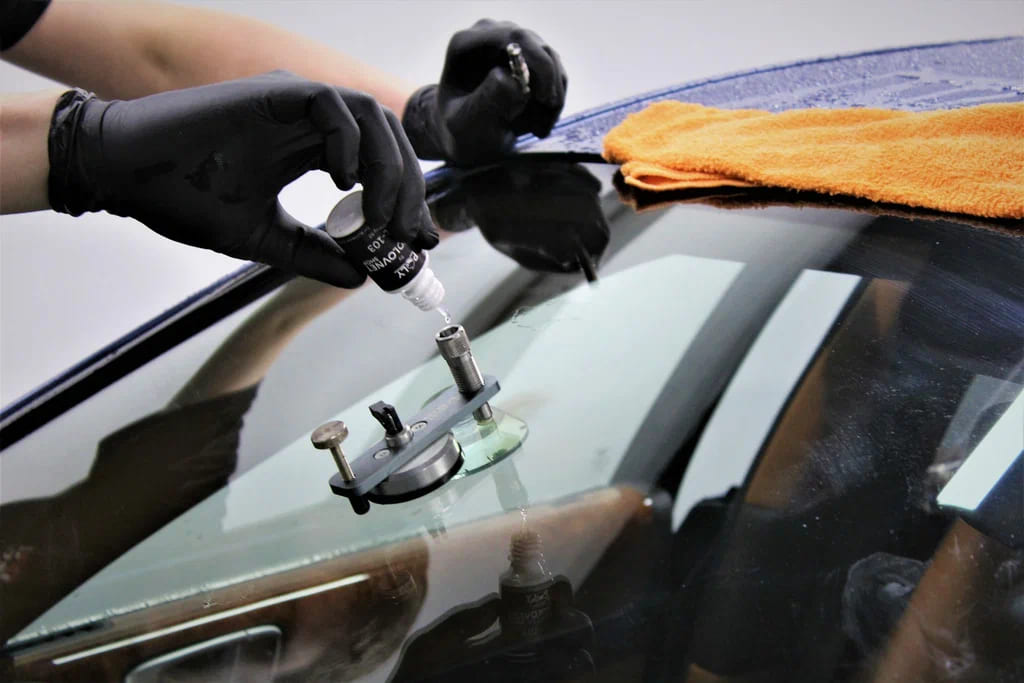 Технологія ремонту тріщин автоскла